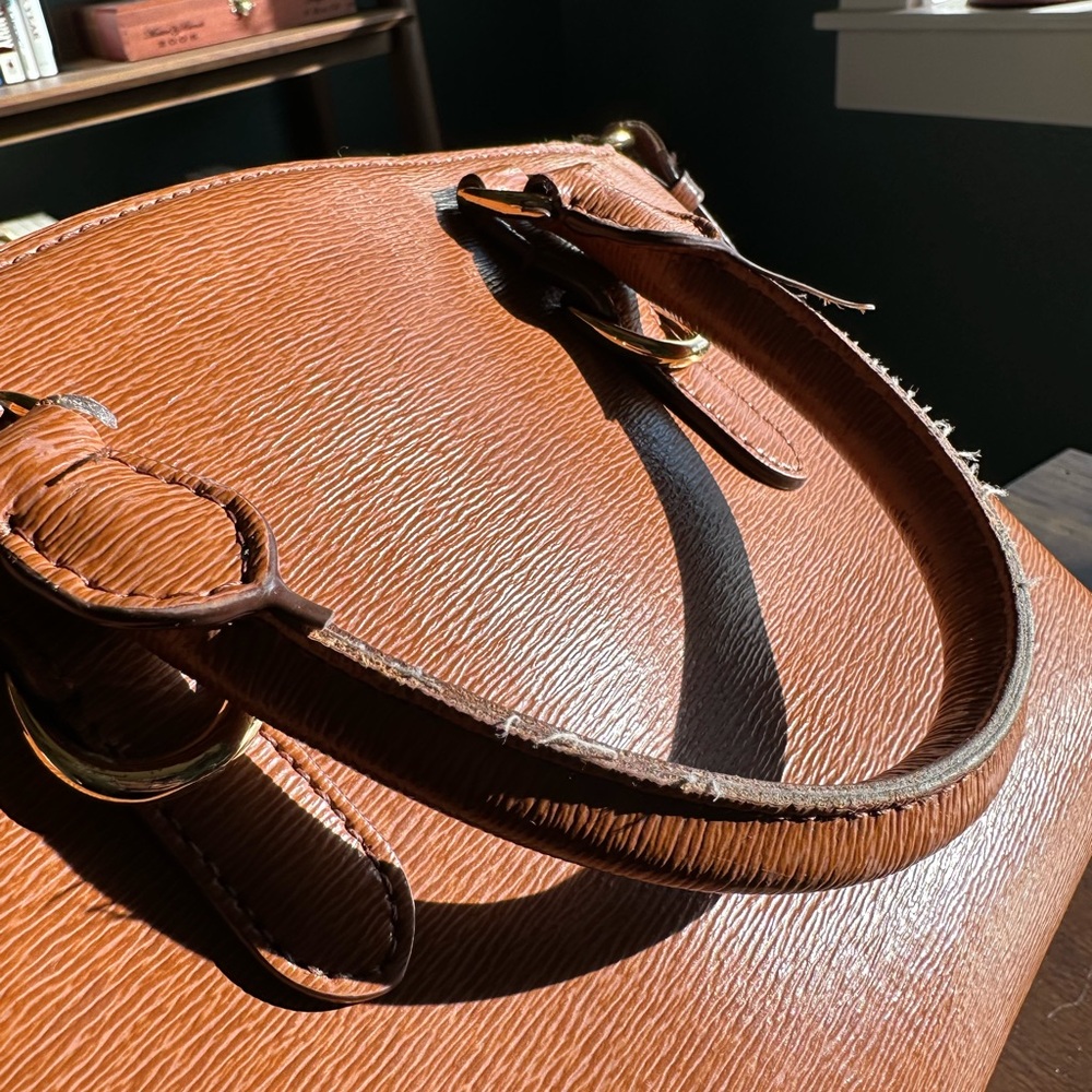Lauren Ralph Lauren Tan Leather Satchel (significant flaws) - Picture 12 of 16